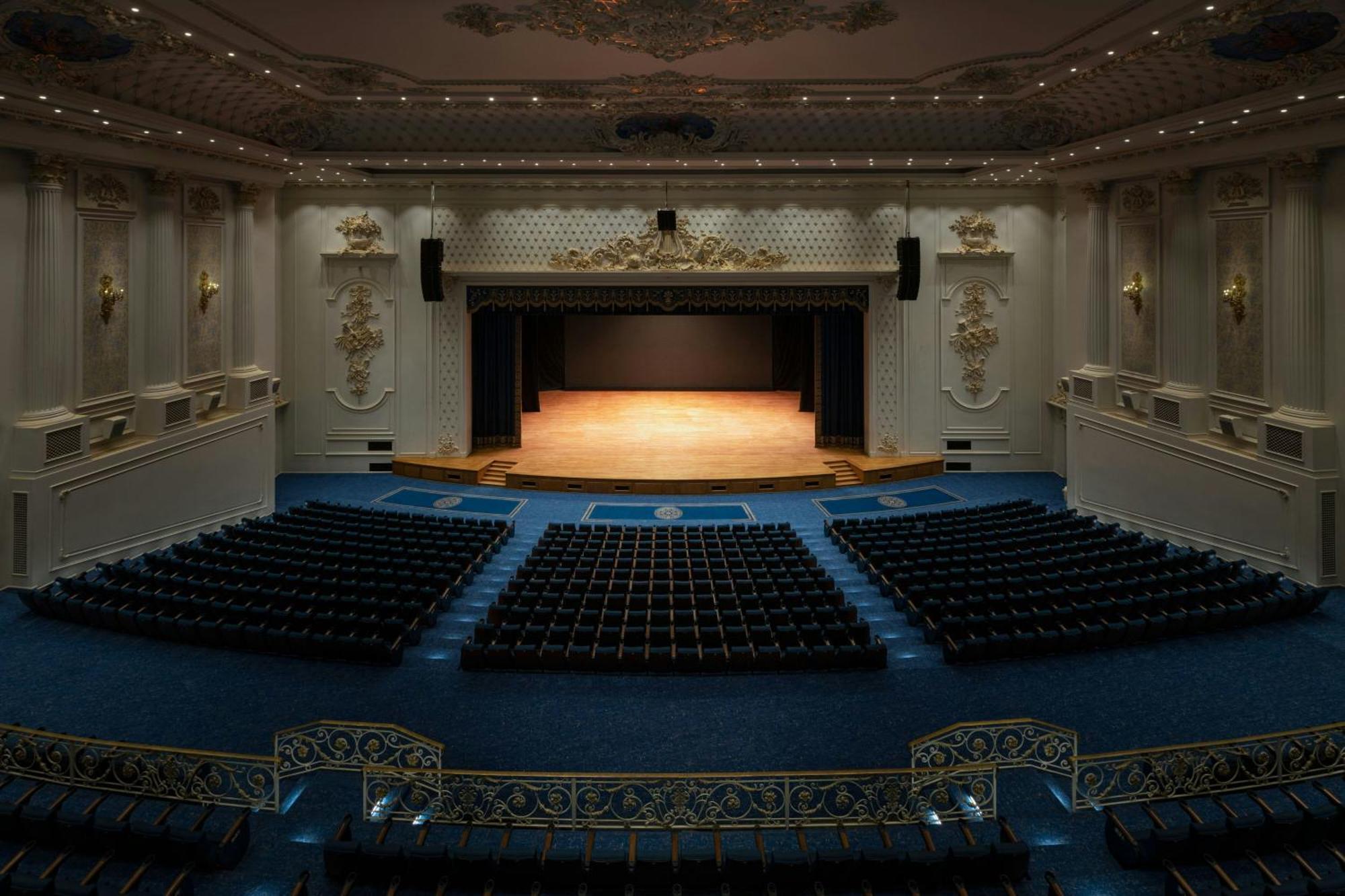 The St Regis New Capital Cairo Hotel Exterior foto The interior of the main auditorium