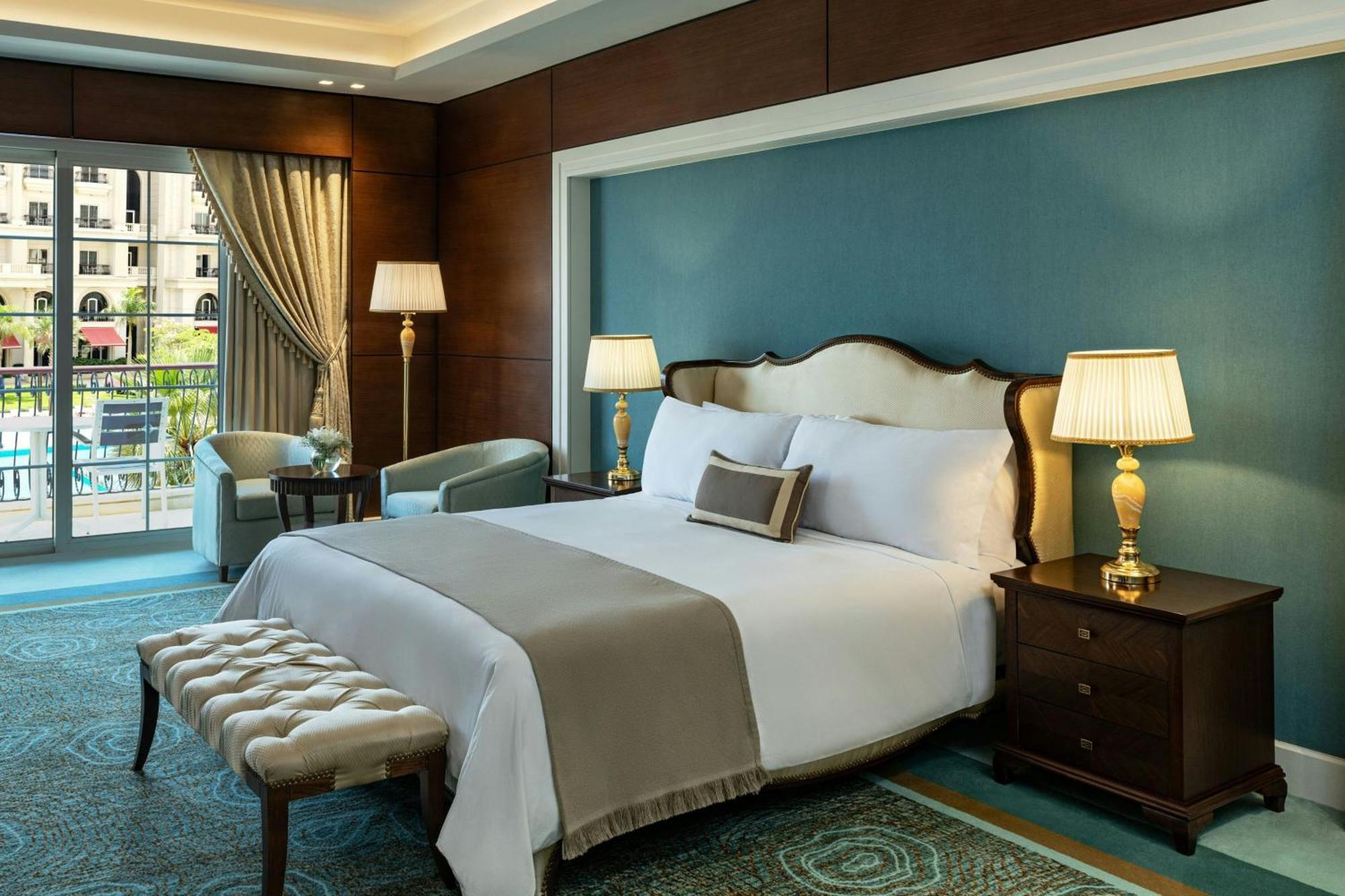 The St Regis New Capital Cairo Hotel Exterior foto A bedroom at the hotel